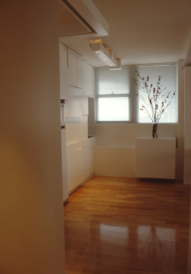 Perraton Apartment 08_entry hall_after_Stephen Varady Photo ©