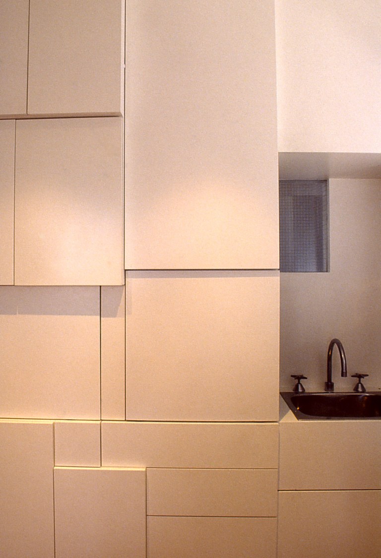 Perraton Apartment 23_kitchen detail_sculptural storage_Stephen Varady Photo ©