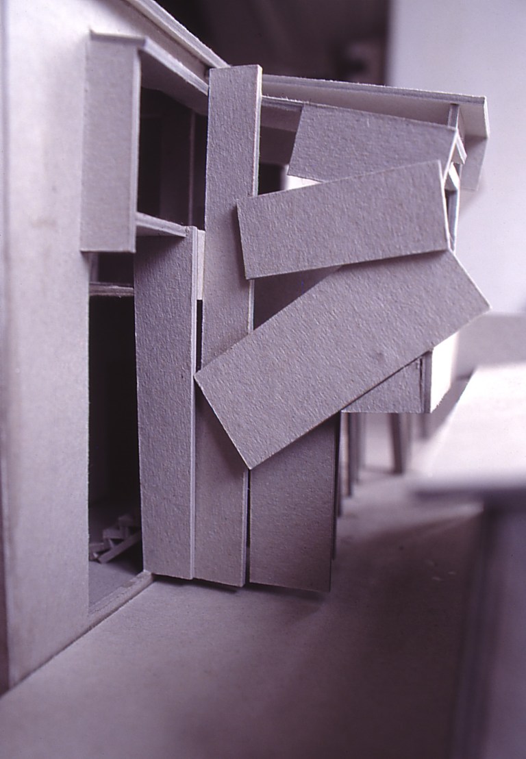Green Residence 06_stair exterior_model_Stephen Varady Photo ©