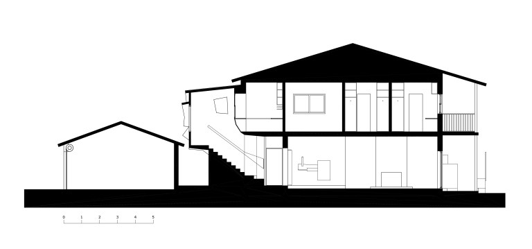 Green Residence_section_Stephen Varady Image ©