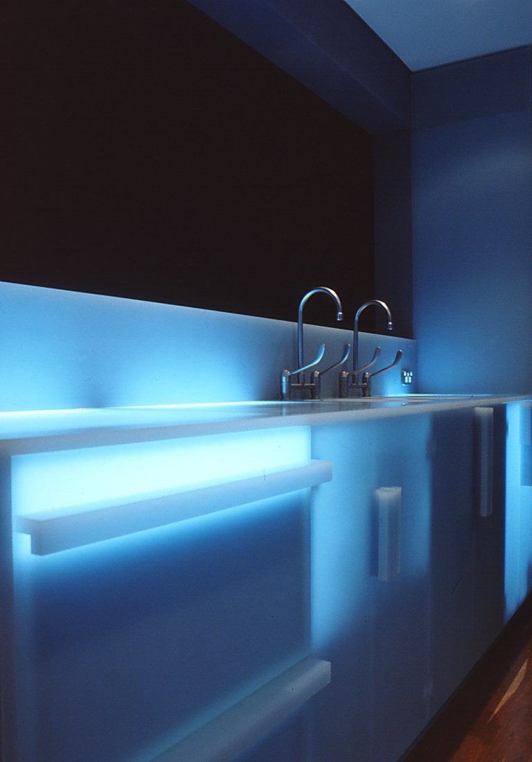 Larson Kelly Residence 24_'Marblo' kitchen 3_Stephen Varady Photo ©