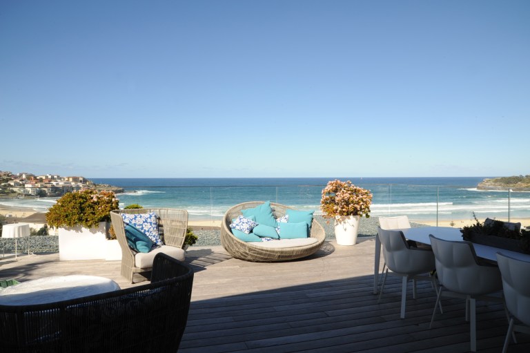 Nasteski Bondi Pacific Penthouse 04_beach view 1_Stephen Varady Photo ©