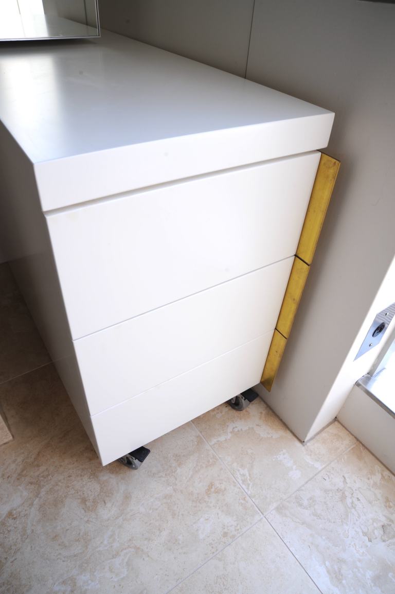 Nasteski Bondi Pacific Penthouse 34_en-suite_detail 1_Stephen Varady Photo ©