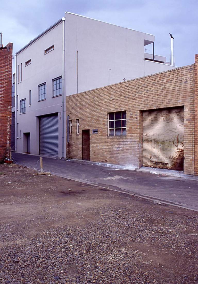 Slobom Residence #1_02_exterior_after_Stephen Varady Photo ©