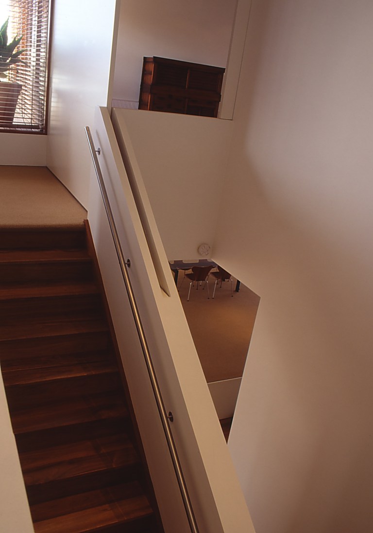 Slobom Residence #1_26_bedroom door_closed_Stephen Varady Photo ©