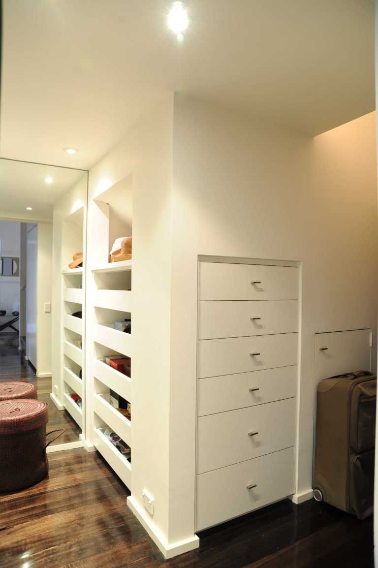 Hynes Apartment 12_dressing_Stephen Varady Photo ©