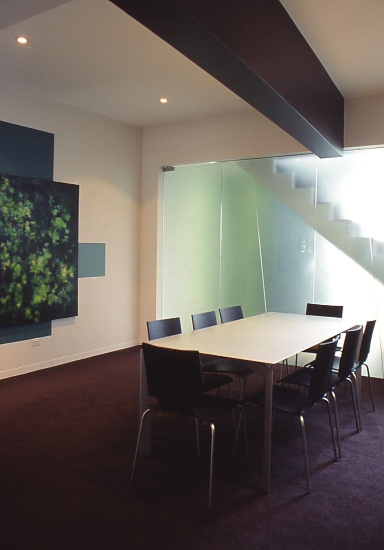 Pace McEwin Residence 07_dining area_Stephen Varady Photo ©
