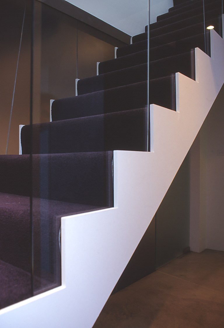 Pace McEwin Residence 30_stair detail_Stephen Varady Photo ©