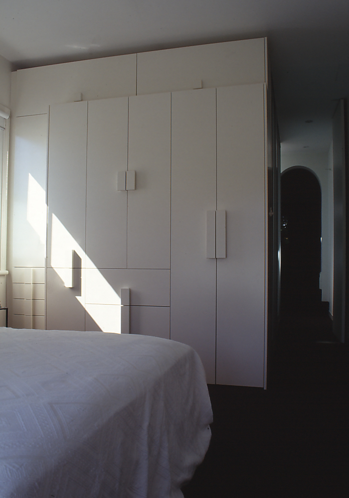 Pace McEwin Residence 41_bedroom_joinery_Stephen Varady Photo ©