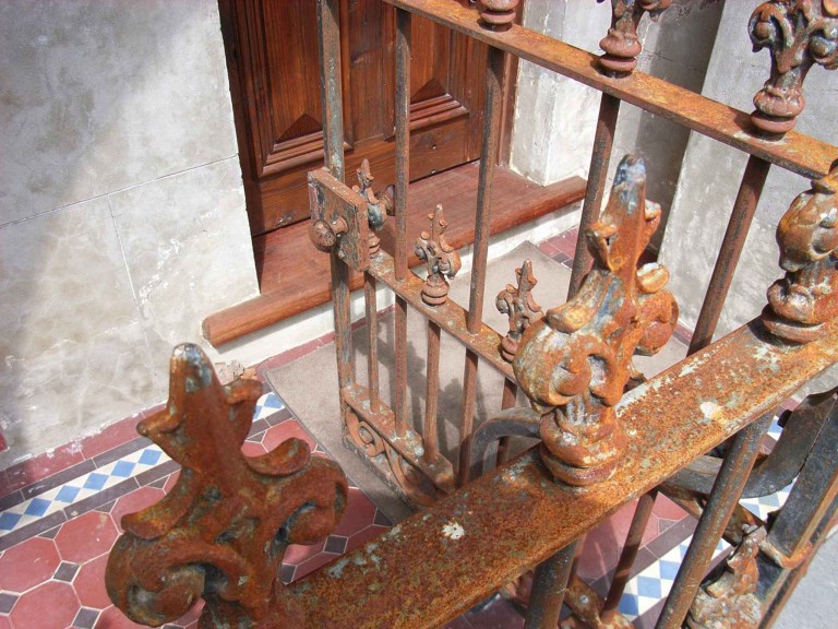 Slobom Residence #2_05_front fence detail_Stephen Varady Photo ©
