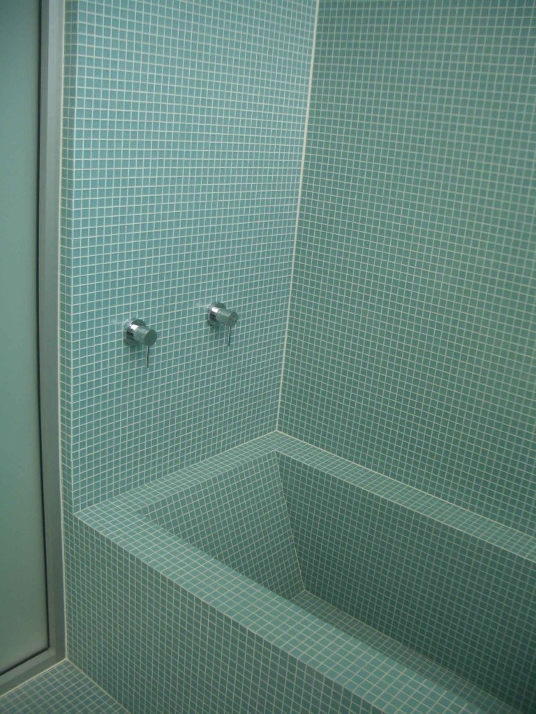 Slobom Residence #2_42_children's bath 3_Stephen Varady Photo ©