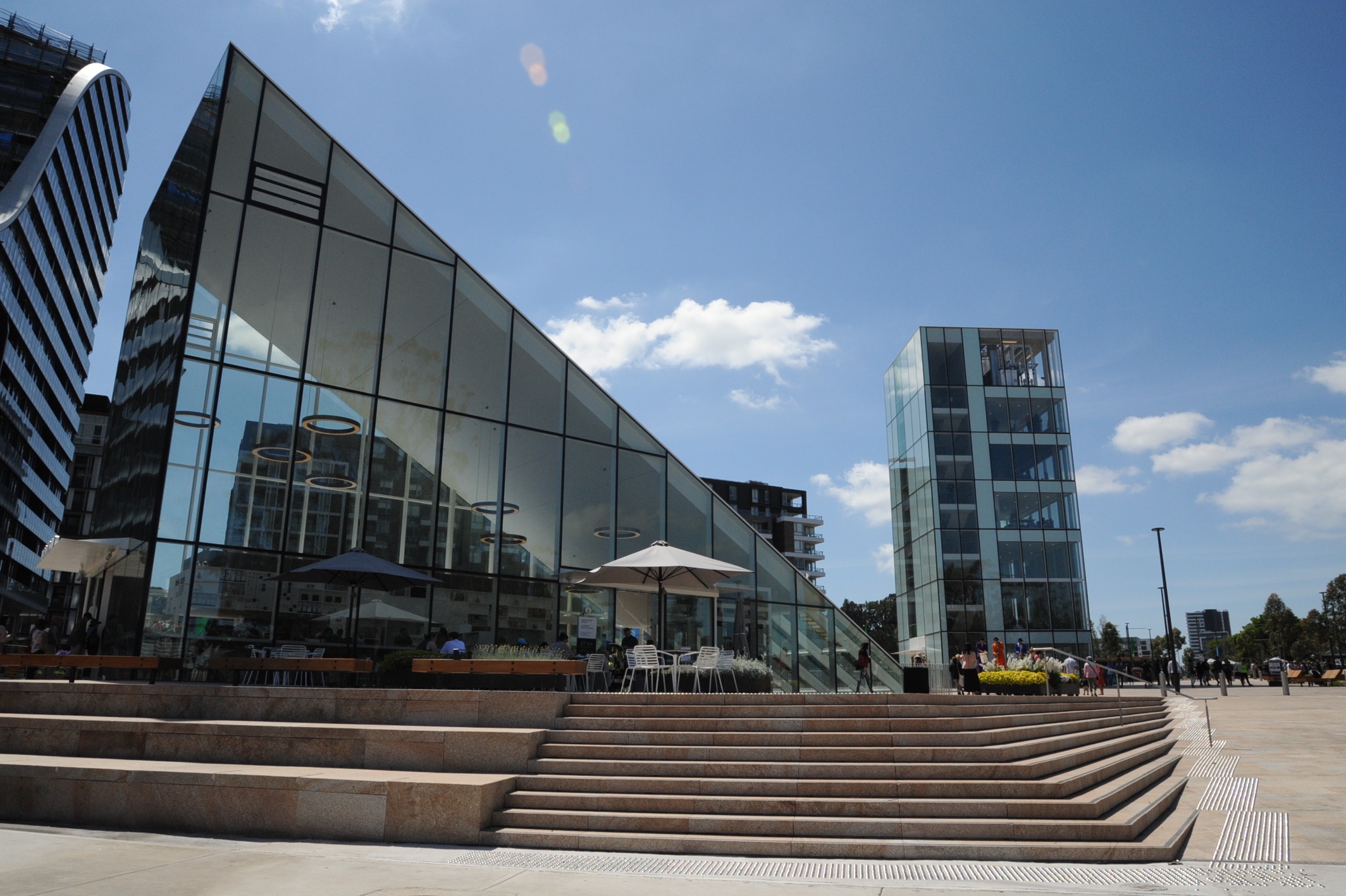 green square library &amp; plaza competition - winners stewart hollenstein - completed building 01