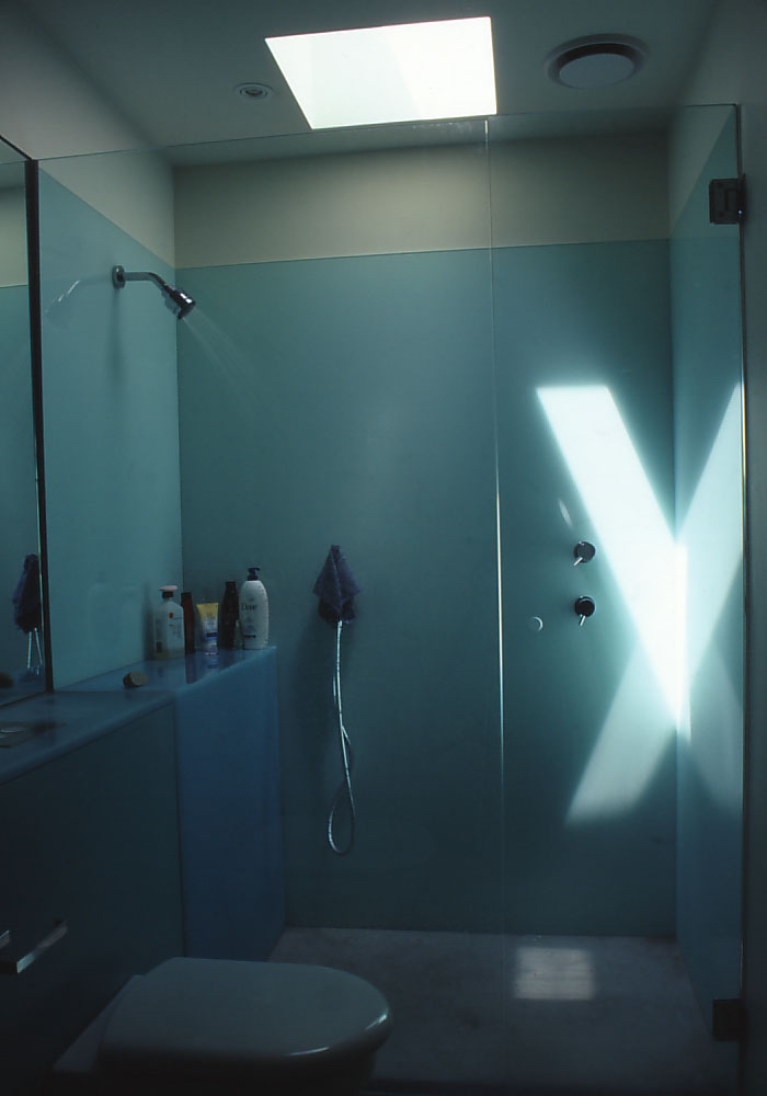 McEwin Pace Residence 26_en-suite 3_Stephen Varady Photo ©